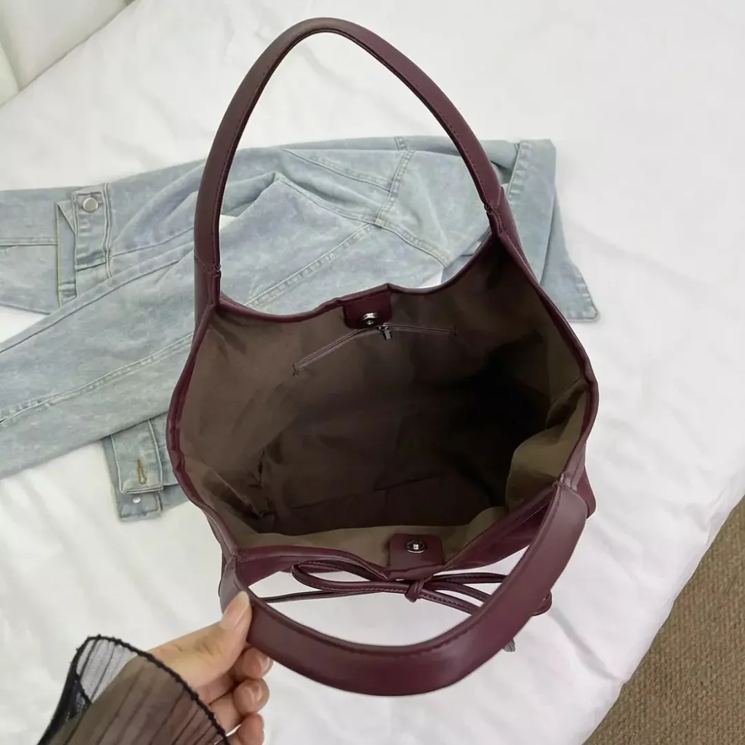 BETTINA - STATEMENT BOW BAG