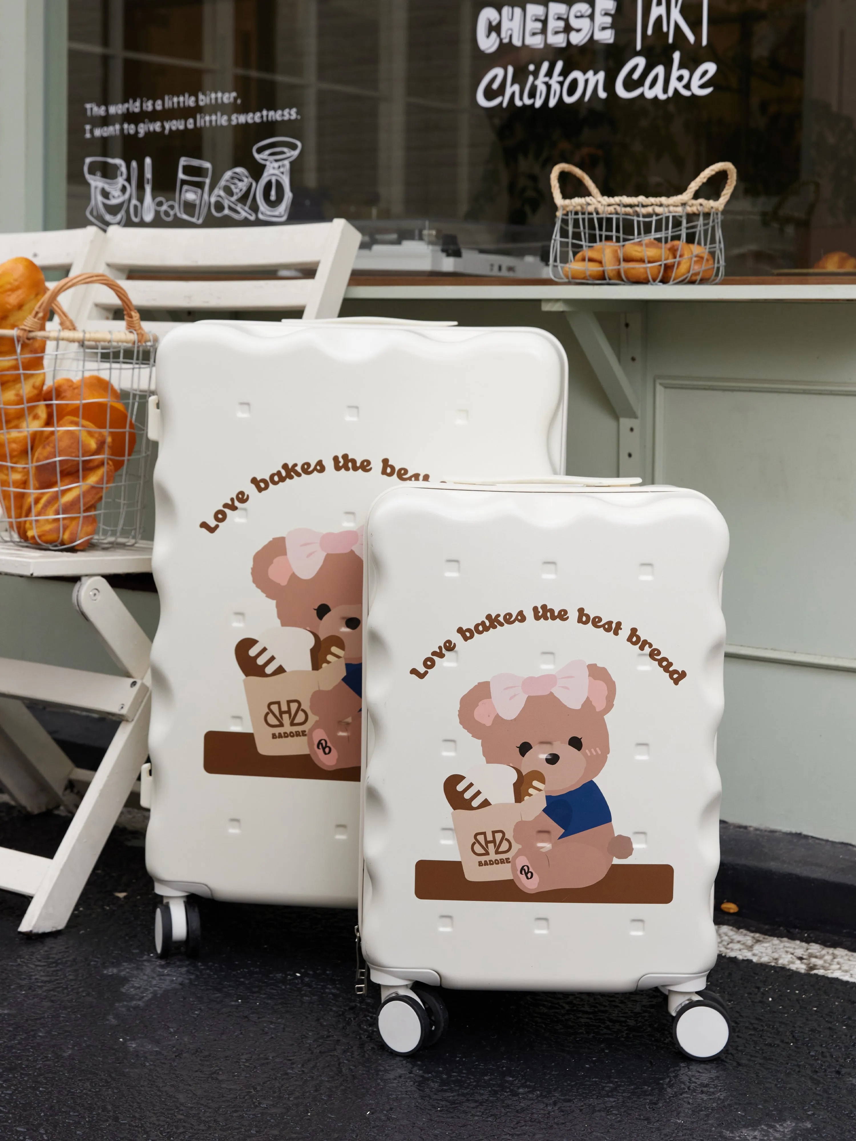 [EM] Toast 26-Inch Luggage Collection WHITE
