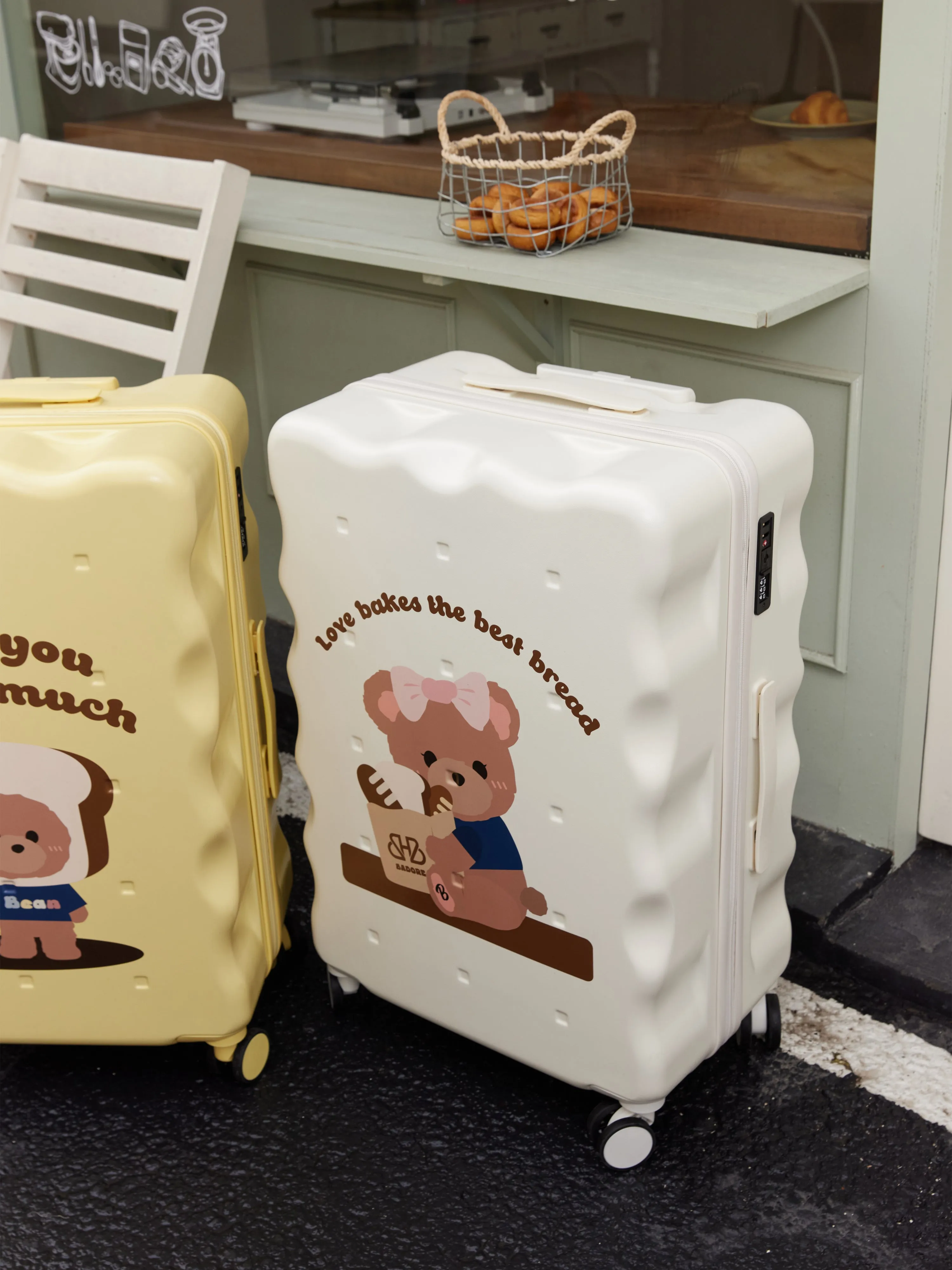 [EM] Toast 26-Inch Luggage Collection WHITE
