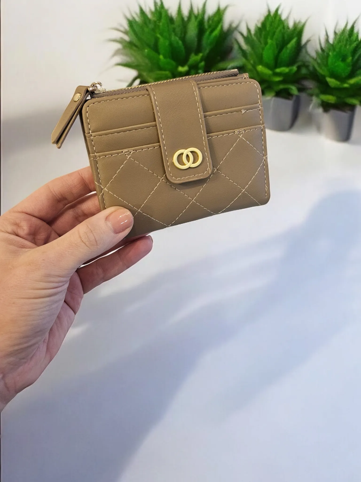 Gia beige wallet