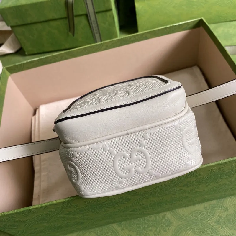 Gucci   Luxury Bags  1000