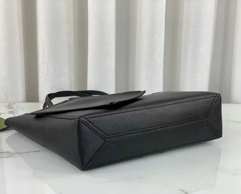 Gucci   Luxury Bags  1011