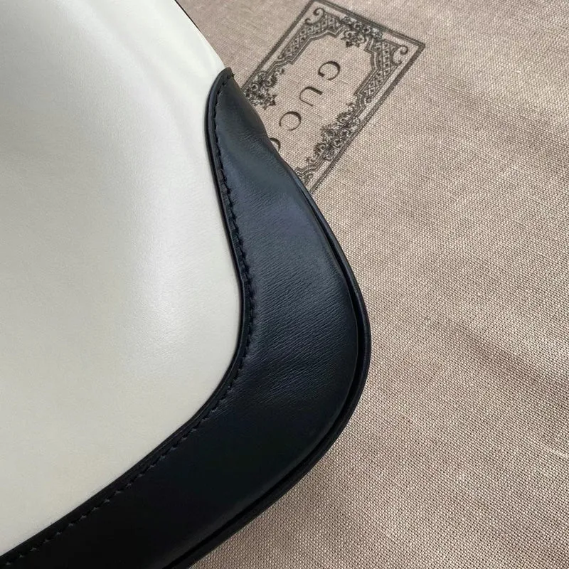 Gucci   Luxury Bags  1049