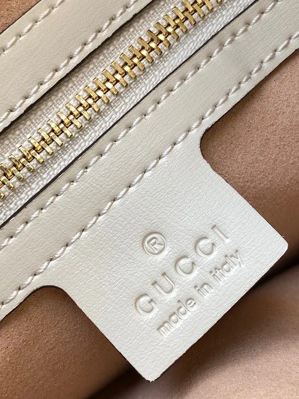 Gucci   Luxury Bags  1050
