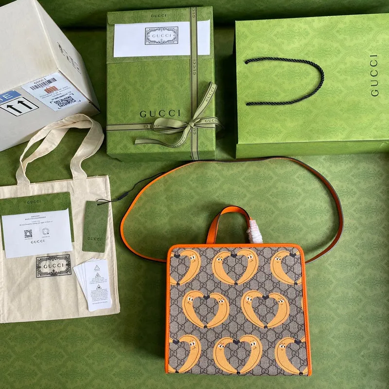 Gucci   Luxury Bags  1058