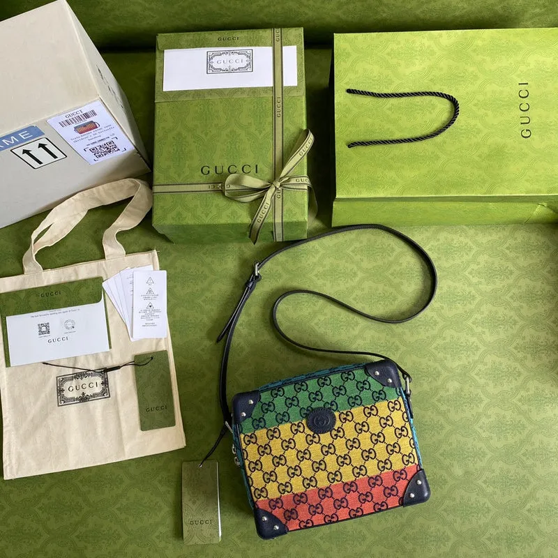 Gucci   Luxury Bags  1059