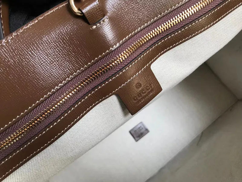 Gucci   Luxury Bags  1065