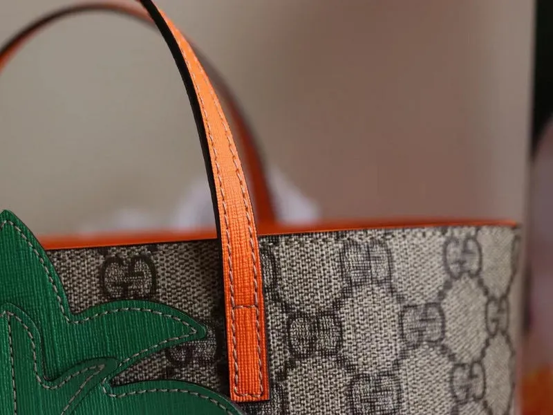 Gucci   Luxury Bags  1299