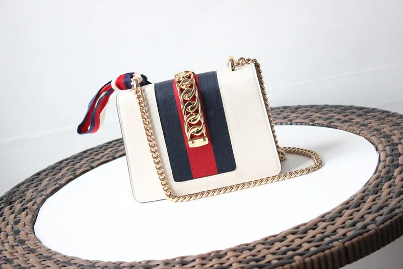 Gucci   Luxury Bags  1302