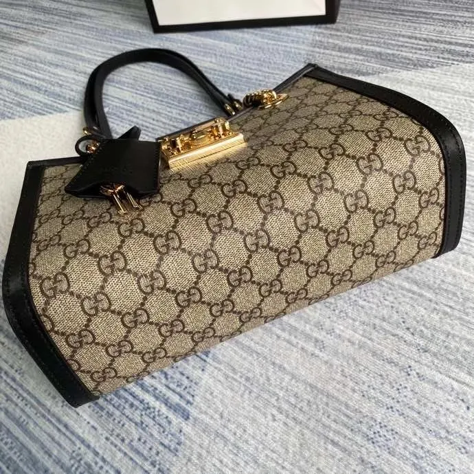 Gucci   Luxury Bags  1385