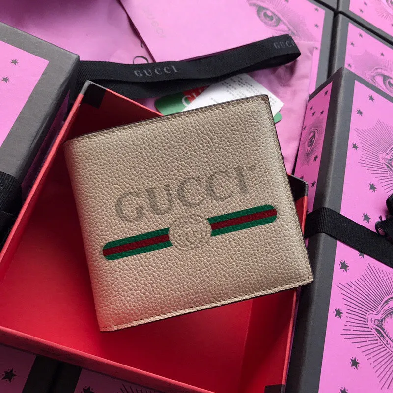 Gucci   Luxury Bags  879