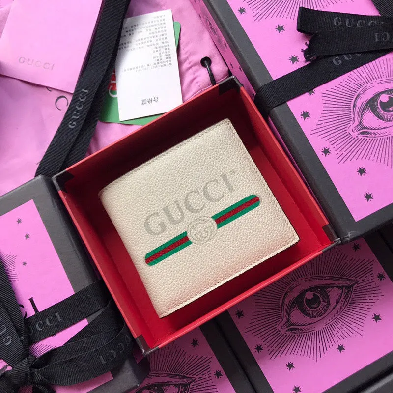 Gucci   Luxury Bags  879