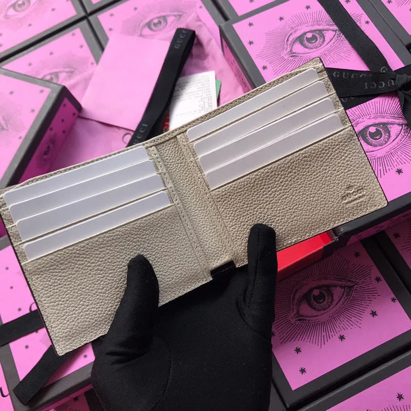Gucci   Luxury Bags  879