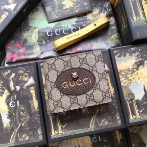 Gucci   Luxury Bags  889