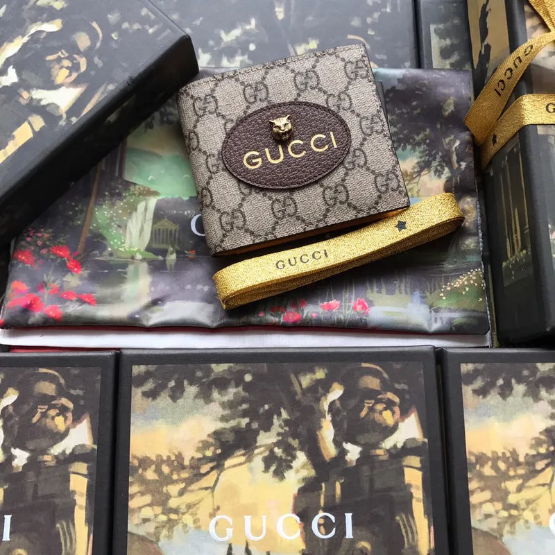 Gucci   Luxury Bags  889