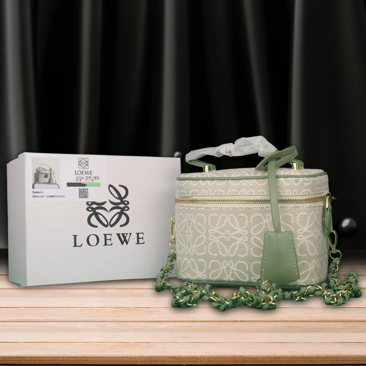 LOEWE |Logo Shoulder Bags-Box with purchase invoice and card included