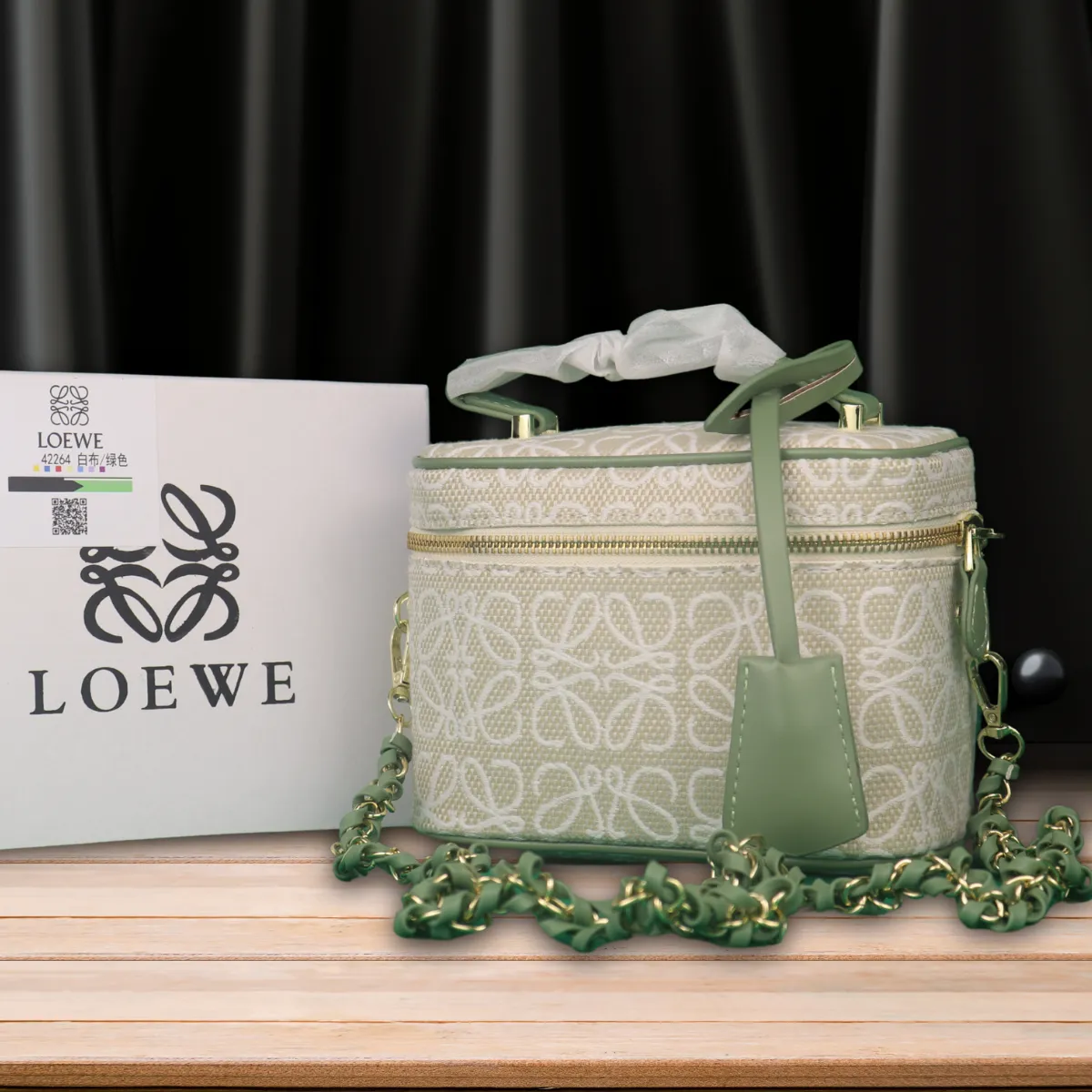 LOEWE |Logo Shoulder Bags-Box with purchase invoice and card included