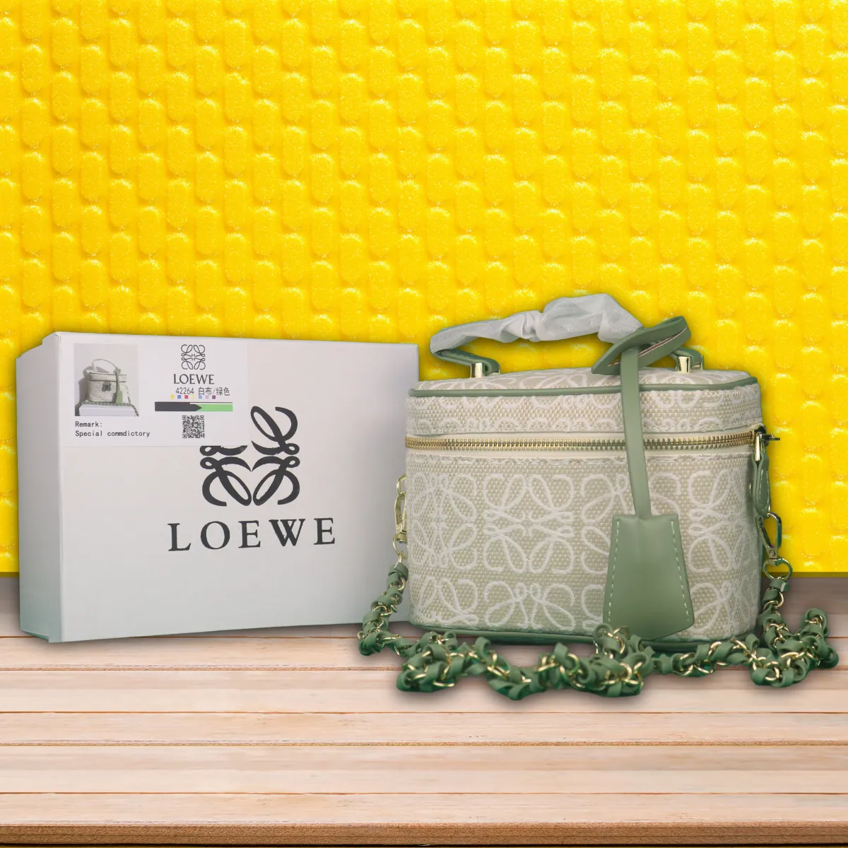 LOEWE |Logo Shoulder Bags-Box with purchase invoice and card included