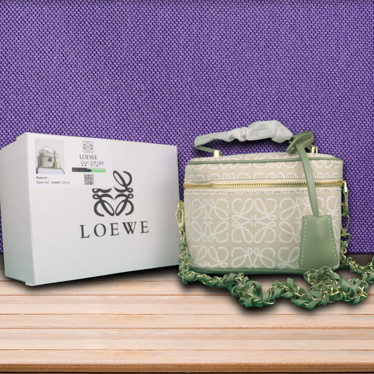 LOEWE |Logo Shoulder Bags-Box with purchase invoice and card included