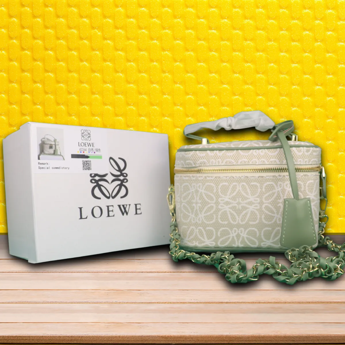 LOEWE |Logo Shoulder Bags-Box with purchase invoice and card included
