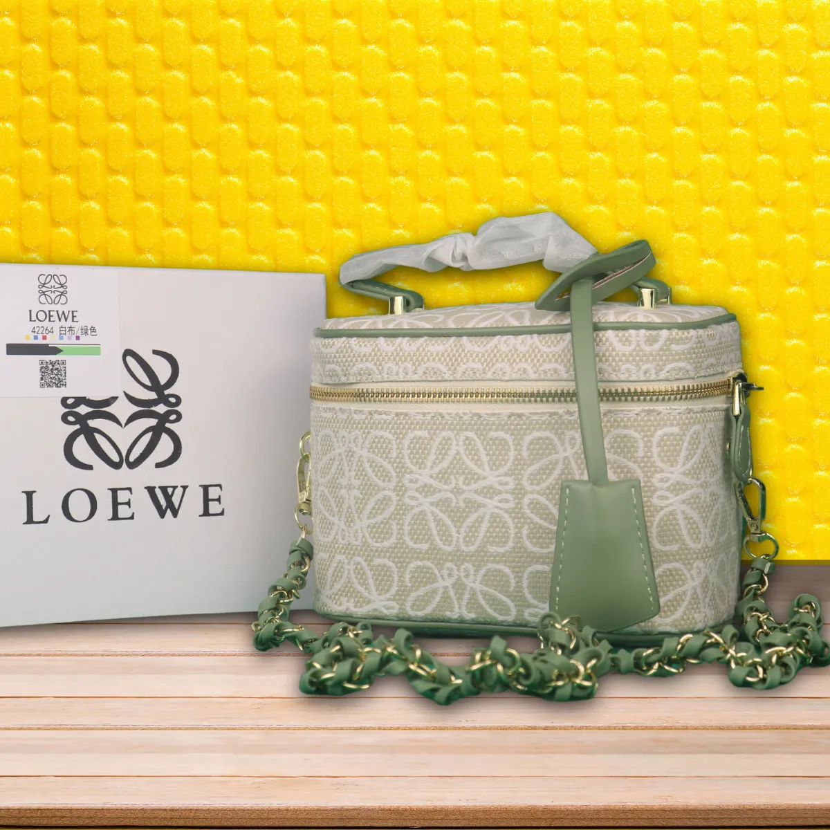 LOEWE |Logo Shoulder Bags-Box with purchase invoice and card included