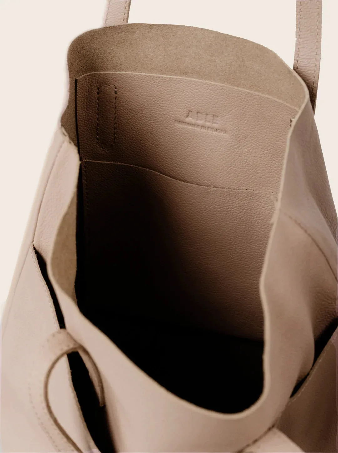 Selam Tote in Pebbled Driftwood