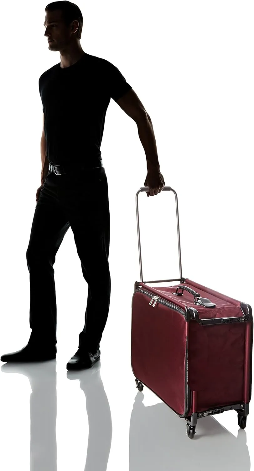 Tutto Medium Pullman 24" Checked Luggage W Garment Bag